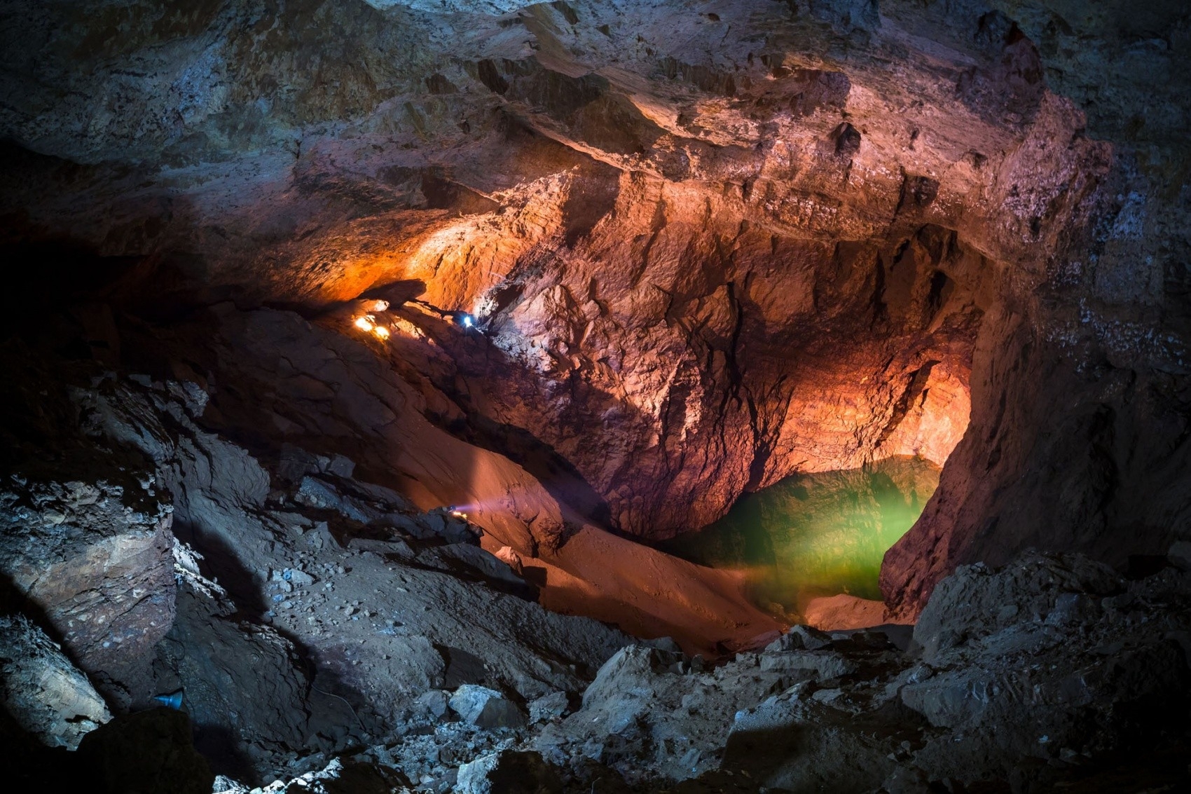 Новоафонская пещера